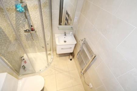 1 bedroom Property to let in Bells Square, S1 - house share