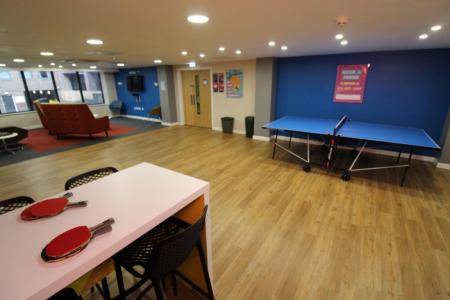 1 bedroom Studio flat to let in S1 - Queen Street - Available OCT 2025