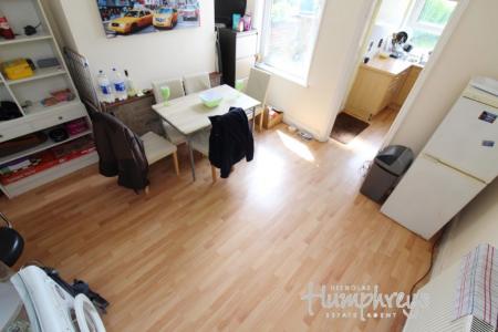 3 bedroom Property to let in S2 - City Road - 8am to 8pm Viewinsg