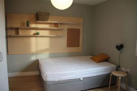 1 bedroom Property to let in Brand new amazing 3 bedroom en suite flat