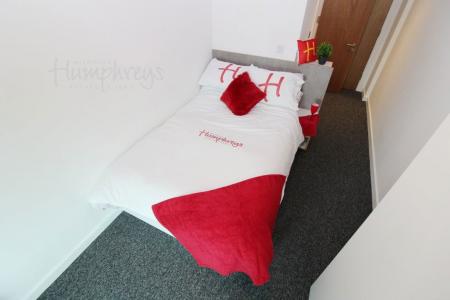 London Court- S2 - 8am to 8pm Viewings