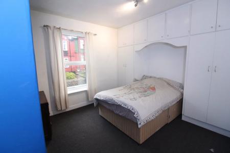 2 bedroom Property to let in S8 - Mount View Road - Available Now