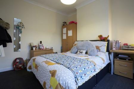 5 bedroom Property to let in S2 - Clarke Square - July 20256