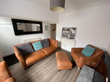 5 bedroom Property to let in S2 - Clarke Square - July 20256