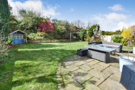 4 bedroom Detached house for sale in Melchester Grove, Stoke-On-Trent, ST3