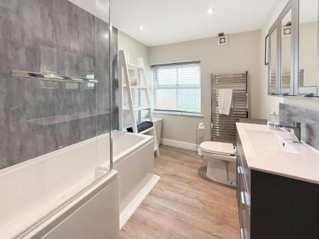6 bedroom Detached house for sale in Saltersford Lane, Alton, ST10