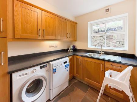 6 bedroom Detached house for sale in Saltersford Lane, Alton, ST10