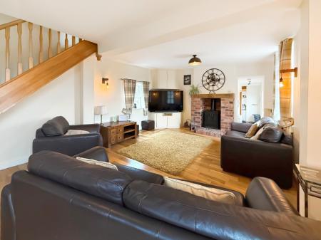 6 bedroom Detached house for sale in Saltersford Lane, Alton, ST10