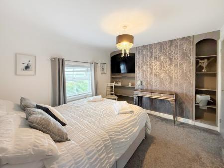 6 bedroom Detached house for sale in Saltersford Lane, Alton, ST10