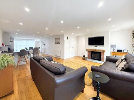 6 bedroom Detached house for sale in Saltersford Lane, Alton, ST10