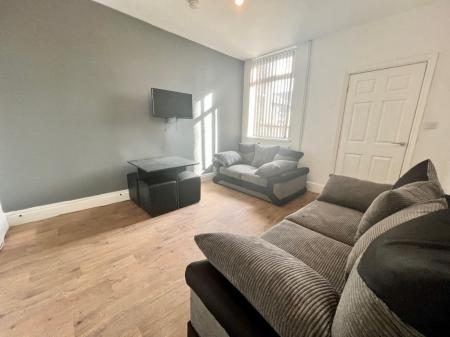 4 bedroom House share to let in Ashford Street, Shelton, Stoke-On-Trent, ST4
