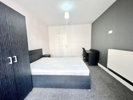 4 bedroom House share to let in Ashford Street, Shelton, Stoke-On-Trent, ST4