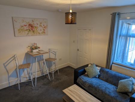 4 bedroom Terraced House to let in Church Street, Silverdale, ST5