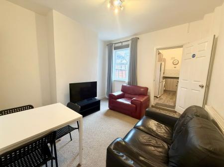 3 bedroom House share to let in Elgin Street, Shelton, Stoke-On-Trent, ST4