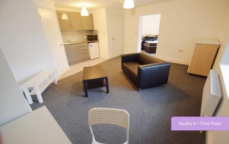 1 bedroom House share to let in King Street, Newcastle-Under-Lyme, ST5