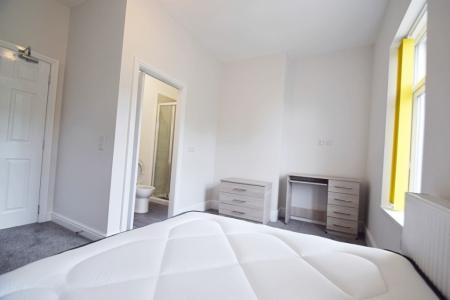 1 bedroom House share to let in Leek Road, Joiners Square, Shelton, Stoke-On-Trent, ST1