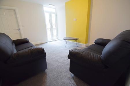 1 bedroom House share to let in Leek Road, Joiners Square, Shelton, Stoke-On-Trent, ST1