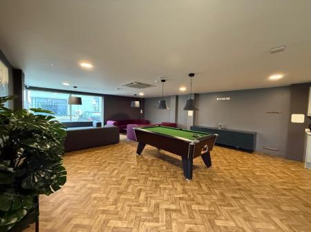 1 bedroom Flat to let in London Road, Newcastle-Under-Lyme, ST5
