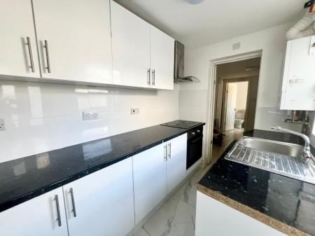 2 bedroom Terraced House to let in Newfield Street, Tunstall, ST6