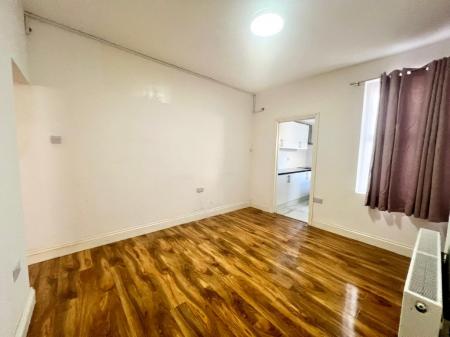 2 bedroom Terraced House to let in Newfield Street, Tunstall, ST6