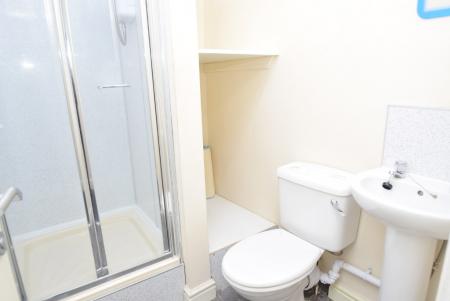1 bedroom Studio flat to let in Regent Road, Hanley, ST1