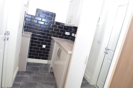 1 bedroom Studio flat to let in Regent Road, Hanley, ST1
