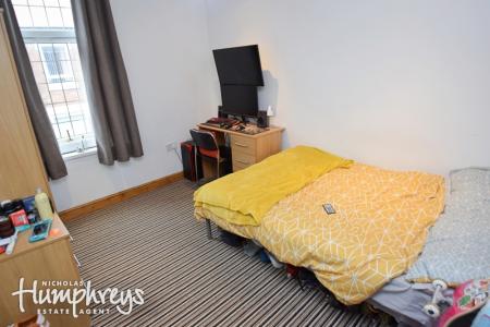 5 bedroom Terraced House to let in Seaford Street, Shelton, Stoke-On-Trent, ST4