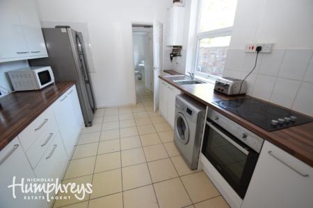 5 bedroom Terraced House to let in Watford Street, Shelton, Stoke-On-Trent, ST4