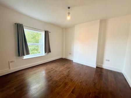 2 bedroom Detached house to let in West Terrace, Stoke-On-Trent, ST6