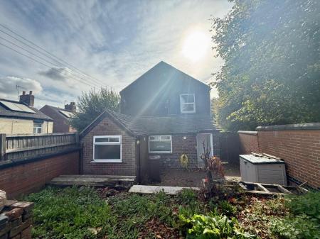 2 bedroom Detached house to let in West Terrace, Stoke-On-Trent, ST6