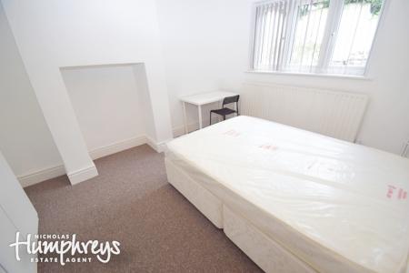 6 bedroom House share to let in Wharf Street, Newcastle-Under-Lyme, ST5