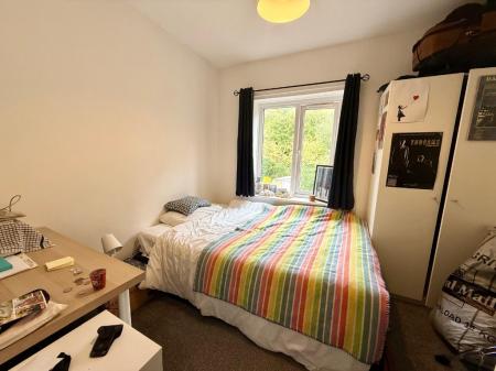 5 bedroom Terraced House to let in Church Street, Silverdale, ST5