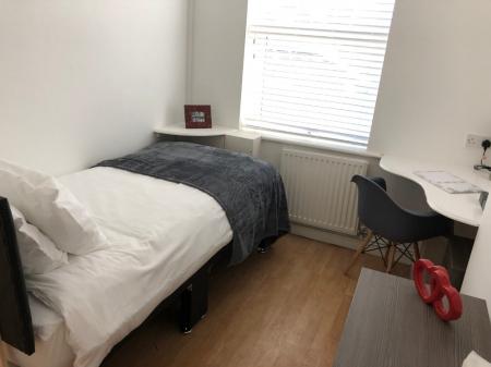 4 bedroom Terraced House to let in Queen Anne Street, Shelton, Stoke-On-Trent, ST4