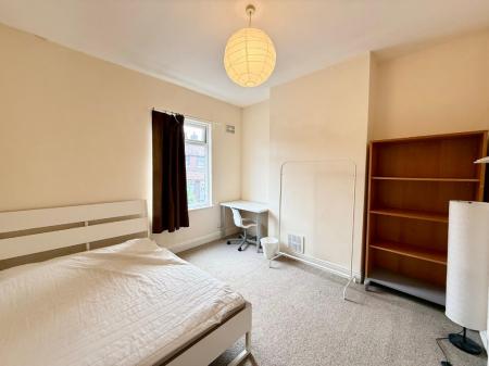 3 bedroom House share to let in Haywood Street, Stoke-On-Trent, ST4