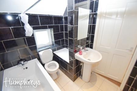 St. Andrews Drive, Newcastle-Under-Lyme, ST5