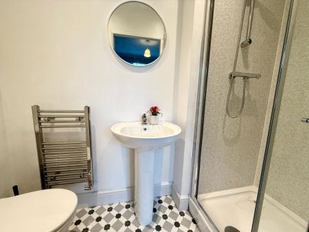 1 bedroom Flat to let in Longport Road, Stoke-On-Trent, ST6
