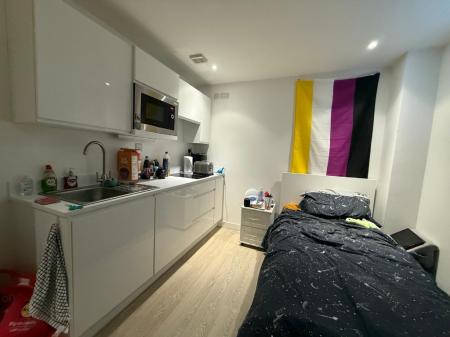 1 bedroom Flat to let in Orme Road, Newcastle-Under-Lyme, ST5