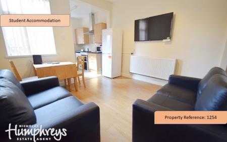 3 bedroom House share to let in Beresford Street, Shelton, Stoke-On-Trent, ST4