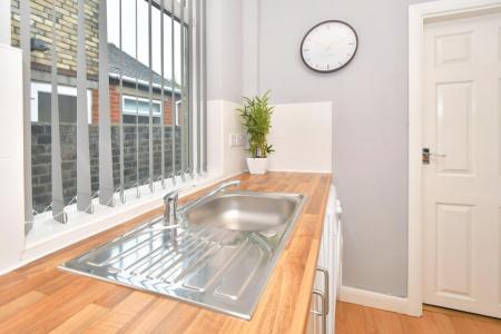 3 bedroom Terraced House to let in Spencer Road, Shelton, Stoke-On-Trent, ST4