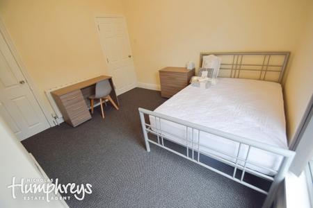 3 bedroom House share to let in Watford Street, Shelton, Stoke-On-Trent, ST4