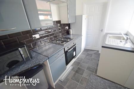 3 bedroom House share to let in Spencer Road, Shelton, Stoke-On-Trent, ST4