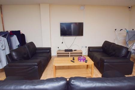 8 bedroom Terraced House to let in Cauldon Road, Shelton, Stoke-On-Trent, ST4