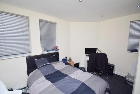 8 bedroom Terraced House to let in Cauldon Road, Shelton, Stoke-On-Trent, ST4