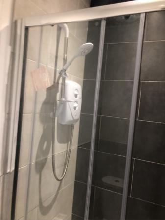 4 bedroom Terraced House to let in High Street, Knutton, ST5