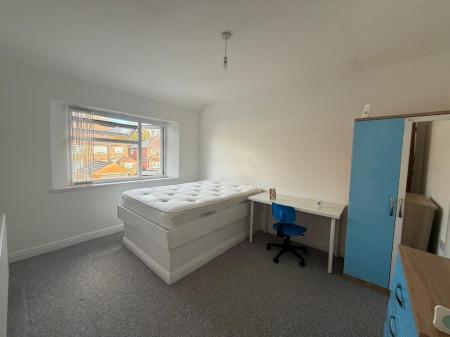 4 bedroom Terraced House to let in Cauldon Road, Stoke-On-Trent, ST4