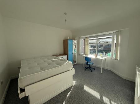 4 bedroom Terraced House to let in Cauldon Road, Stoke-On-Trent, ST4