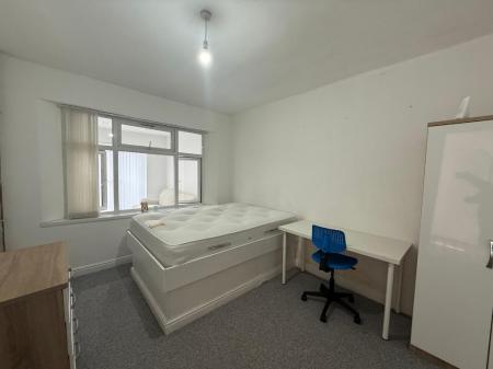 4 bedroom Terraced House to let in Cauldon Road, Stoke-On-Trent, ST4