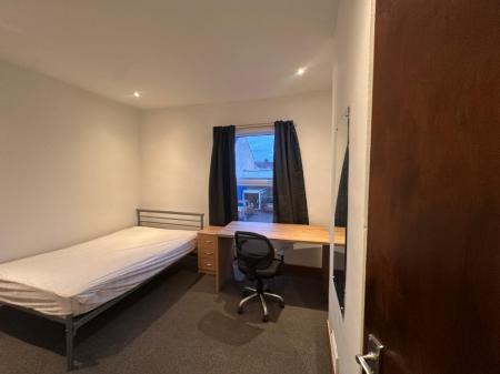 4 bedroom Terraced House to let in Lonsdale Street, Stoke-On-Trent, ST4