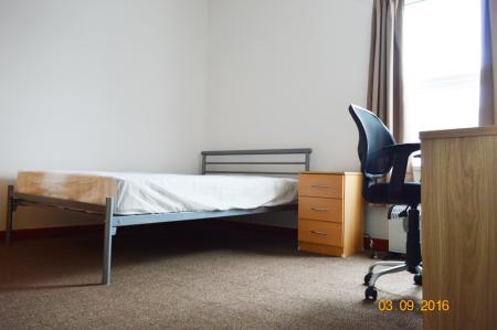 4 bedroom Terraced House to let in Lonsdale Street, Stoke-On-Trent, ST4