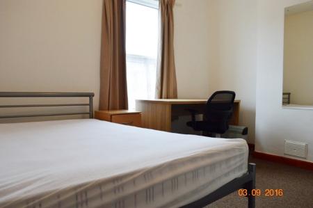 4 bedroom Terraced House to let in Lonsdale Street, Stoke-On-Trent, ST4